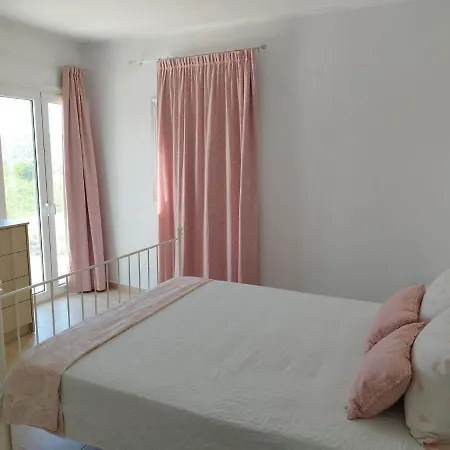 Emmanuela House With Garden & Sea View -